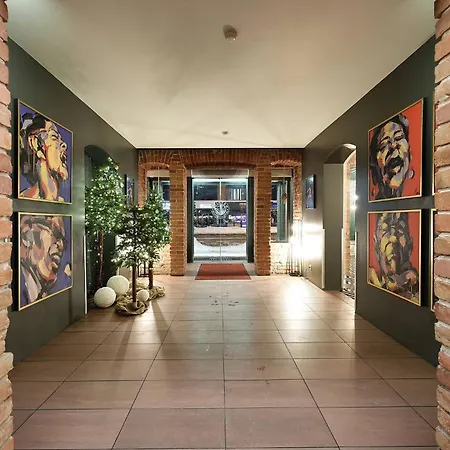 Navalis, Hotel Klaipeda