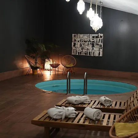 Navalis, Hotel 4*