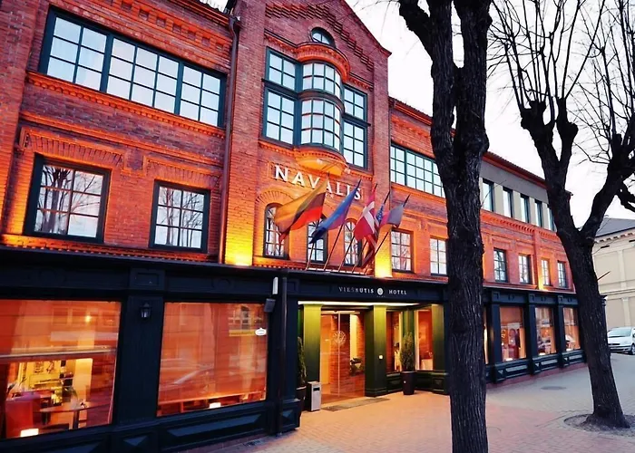 Navalis, Hotel 4*